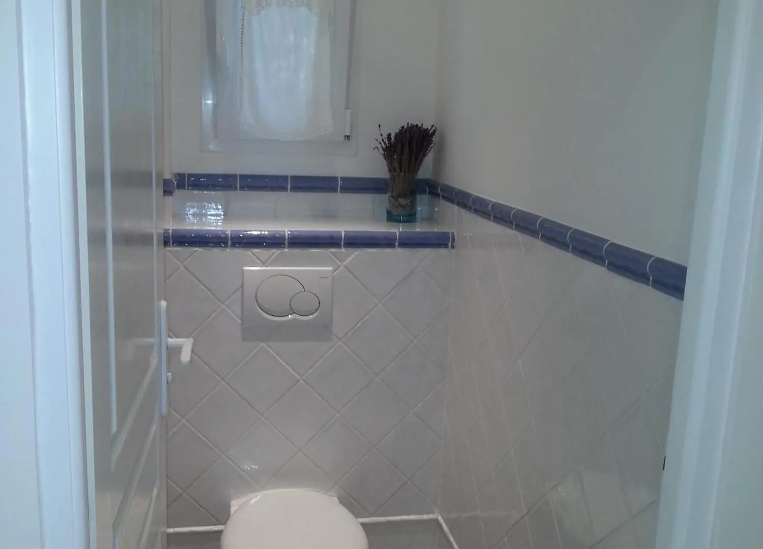 بيت للعطل Sympathique Maison Au Soleil & Whirlpool Prive Dans Quartier Calme ! Entrecasteaux فرنسا